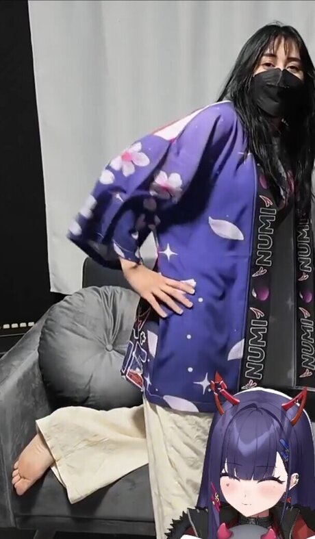 Akuma Nihmune model erotische galerien