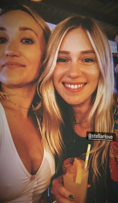 Emily Osment pornostar nackte galerien