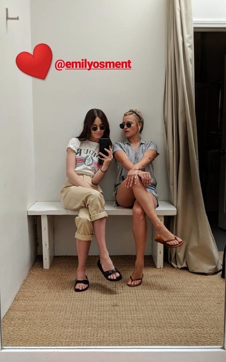 Emily Osment porno akt bilder