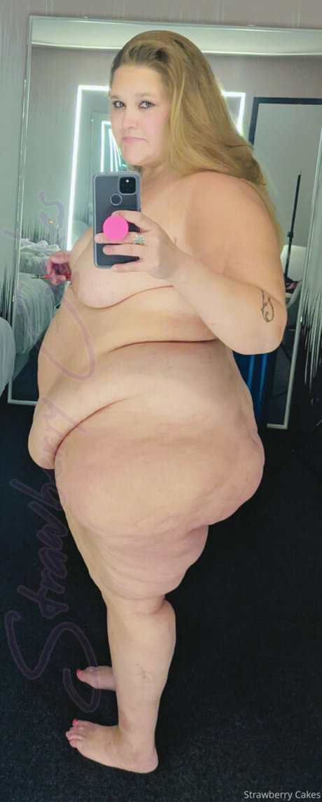 strawberry cakes exklusive nackte fotos