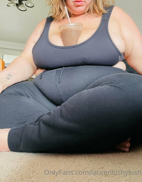 lushie lauren nackt freie foto