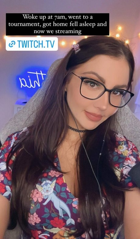 Aliythia beste nackte galerien