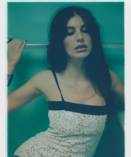 Camila Morrone hübsche top bilder