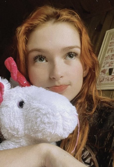 teentaylor exklusive nackten foto