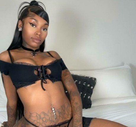 Asian Doll kostenlose nackt galerie