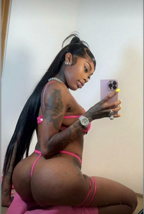 Asian Doll heiße perfekte galerien