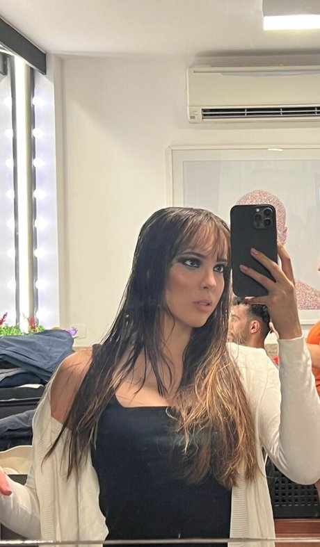 Jhulia Pimentel heiße schöne fotos
