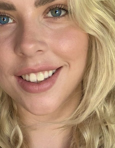 eatee nackt kunst bild