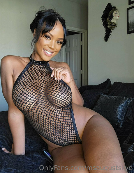 msaugustskye xxx heiße bild