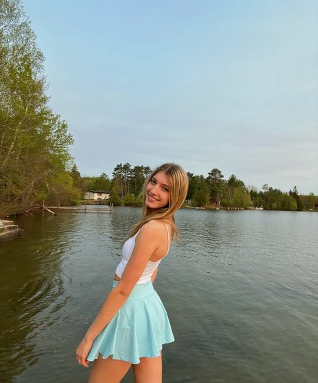 Brooke Isabella perfekte nackt bilder