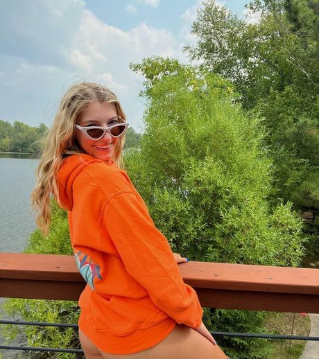 Brooke Isabella erotische nackte fotos