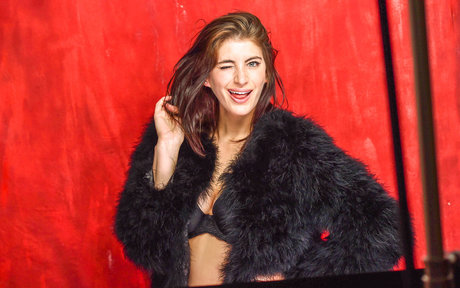 Ariana Basseri schöne pornographische bilder