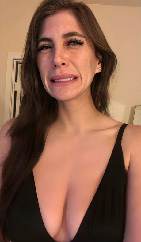 Ariana Basseri model kunst bilder