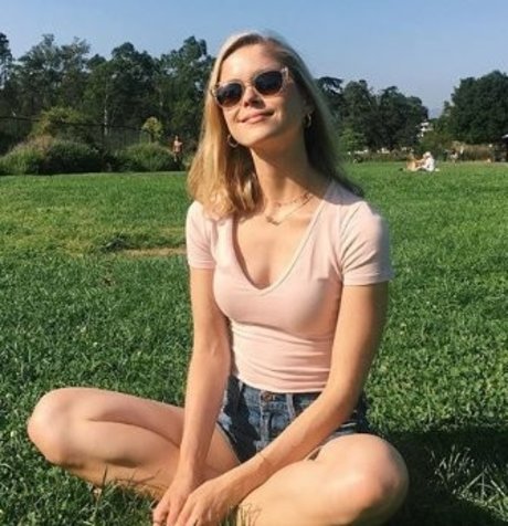 Erin Moriarty kostenlose porno galerie