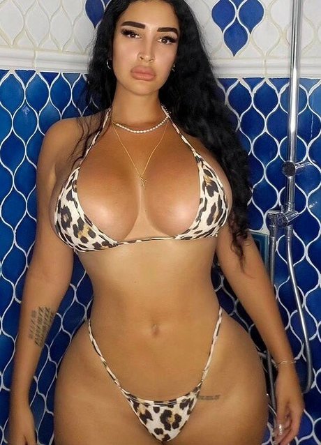 Tania Barbosa sexy nackte bilder