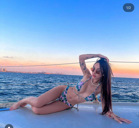 Yasmin Tozzi schauspielerin nackte bilder