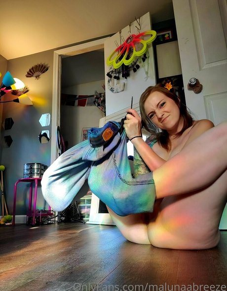malunaabreeze nackt akt foto