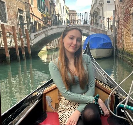 Ashton Matthews sexy hd bild