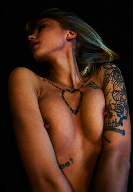 Polina Rahmanova hd pornostar foto