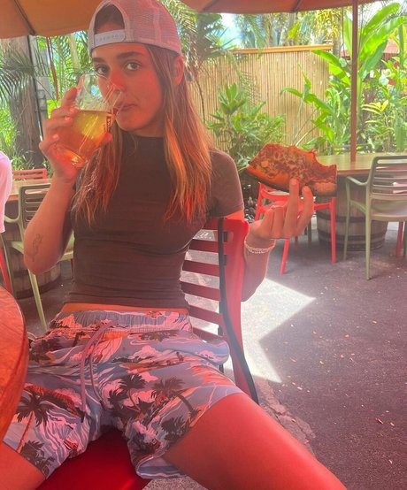 Charlotte Lawrence erotische perfekte galerie