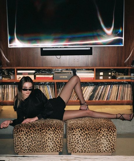 Charlotte Lawrence porno erotische galerien