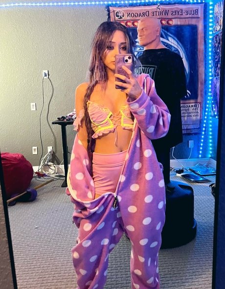 Kyootbot nackt sexy bild