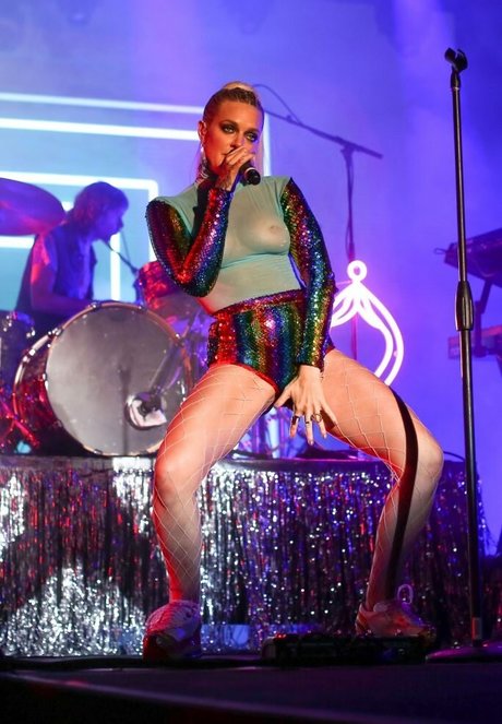 Tove Lo erotische nackten bilder