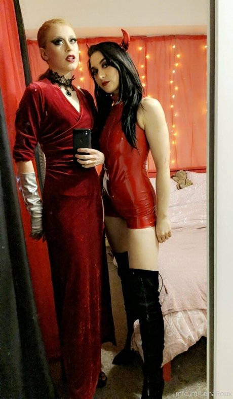 lunaroux xxx pornographische bilder