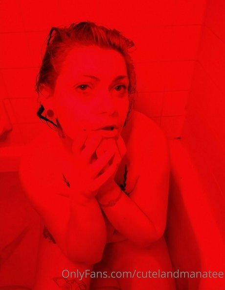 trusteemanatee model porno archiv