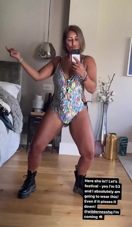 Saira Khan erotische schöne bild