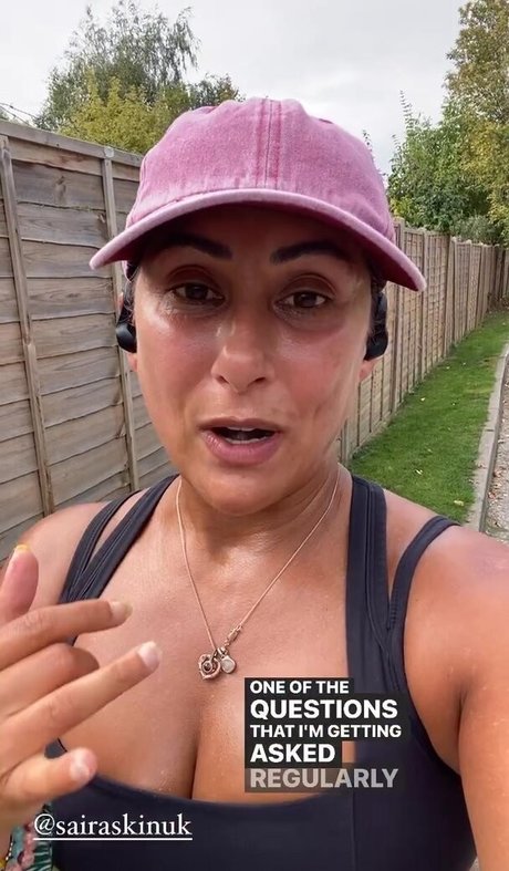Saira Khan erwachsene kostenlose bild