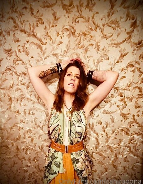 cahiraoona erotische fotos