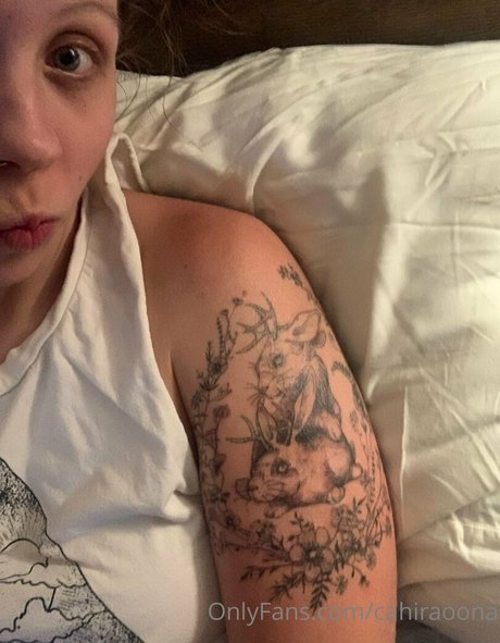 cahiraoona nacktheit nette foto