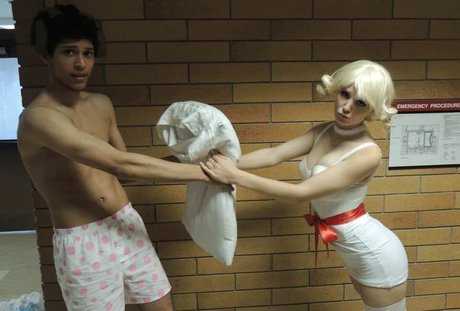 Lauren Southern nackt hübsche foto