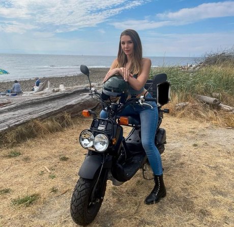 Lauren Southern Bilder