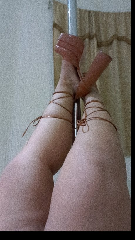 Leydi Funes freie nackte foto