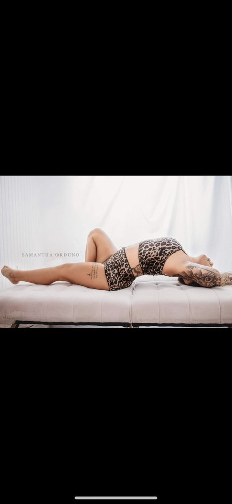 Leopardlils hübsche nackten galerien