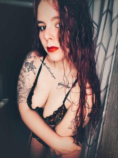 Lennox Jade porno schöne galerien