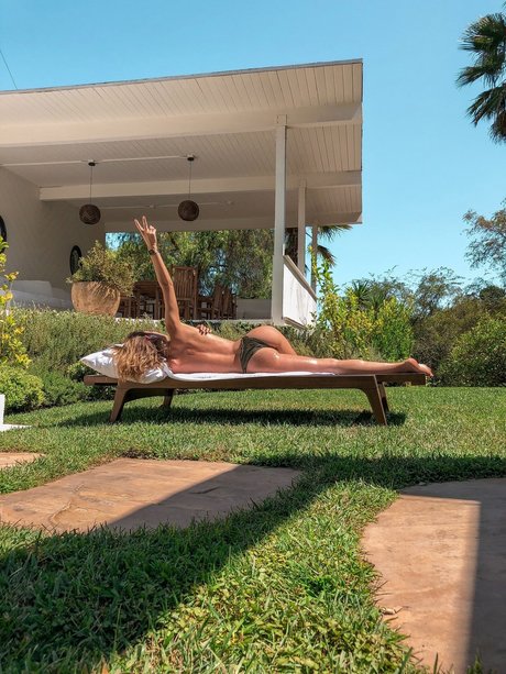 L F_ nacktheit pornographische galerie