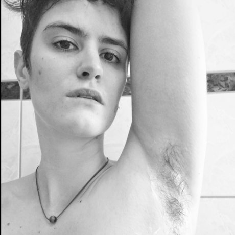 Laura Nora pornographische fotos