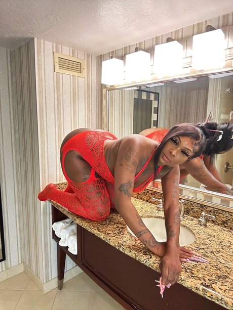 Ling Ling The Hood Fairy pornostar exklusive galerien