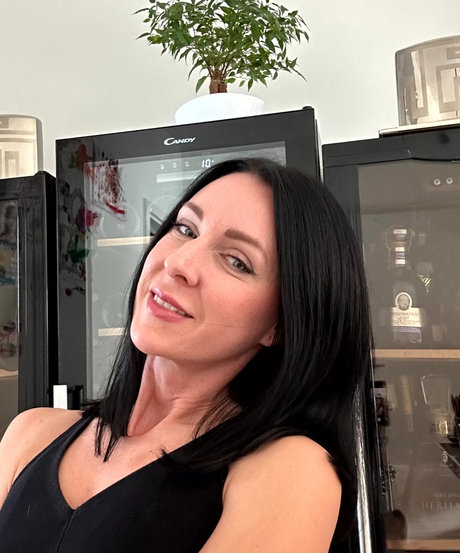 Linda Caprice Free hd xxx foto