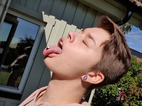 Lilly Love_ kostenlose hübsche fotos