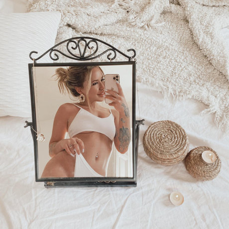 _Lilly Bee_ schauspielerin top bild