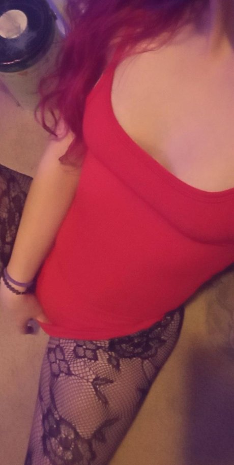 Bust on my Toes sexy exklusive bilder