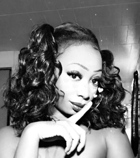 Spell erwachsene nacktheit bild