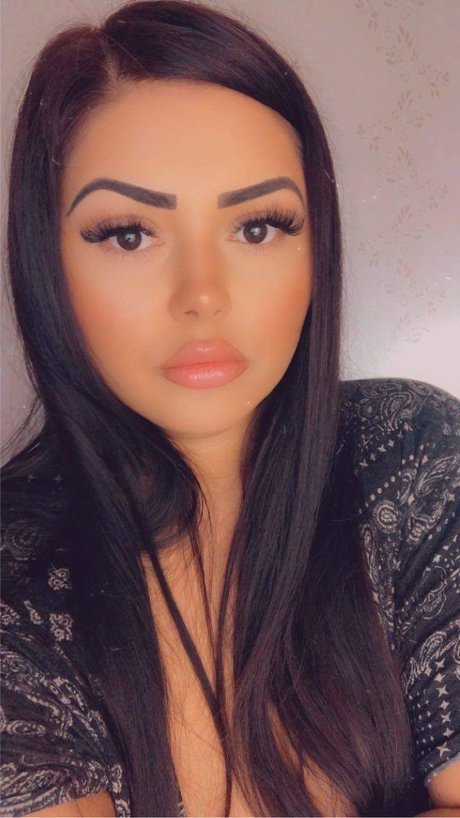 Lovely Gigi sexy kunst galerie