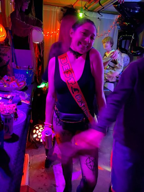 YourePrettyLittleSecret exklusive pornostar galerie