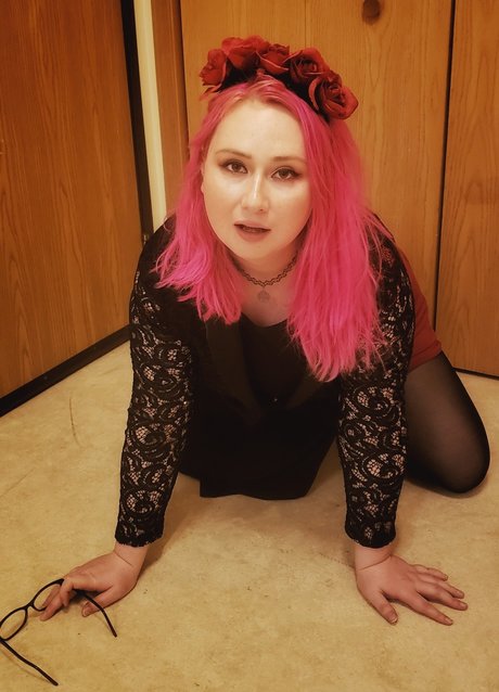 Madam Silas porno exklusive galerien