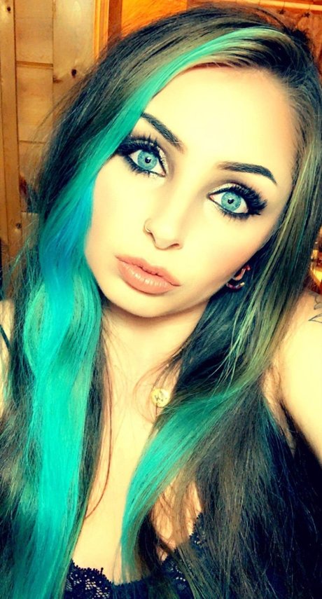 Lux Serious Top 9_ kunst akt bilder